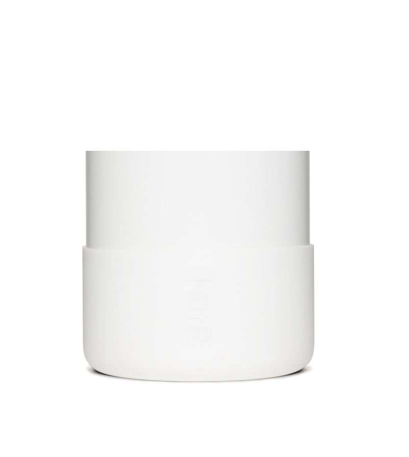 silicone-boot-i4 Silicone_Boot_32oz_42oz_White_Studio_0821_On_Bottle_7c7df284-5bee-4f24-a031-14b02db7328f__SLB1PN34001.jpg