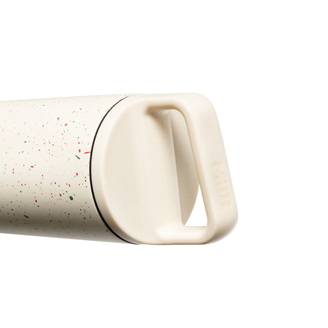 wide-mouth-t0 WebPDP-20oz_Wide_Mouth_Bottle_Party__WMB2SV20230_x2Studio_45deg.jpg