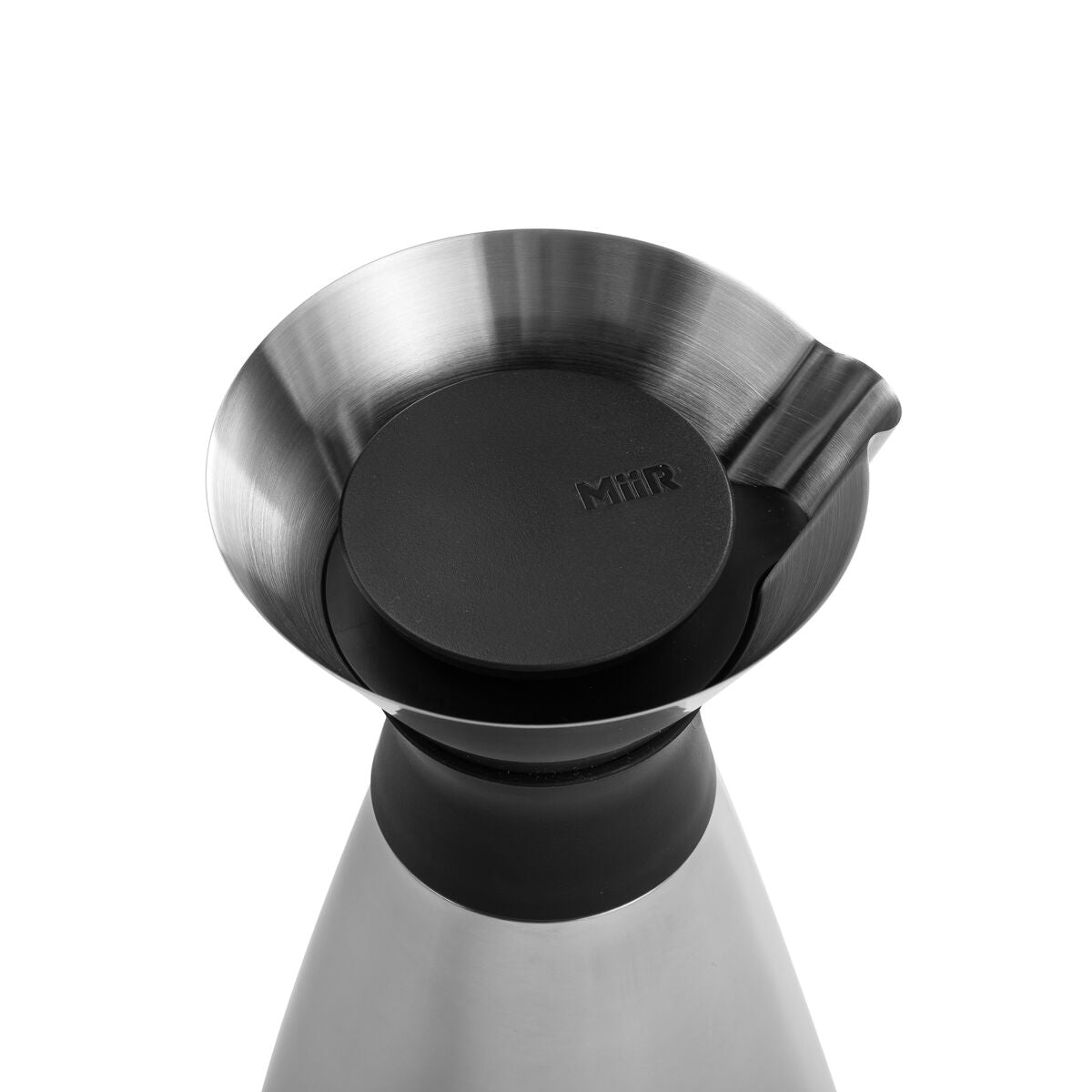 new-standard-carafe-w4 WebPDP-PolishedStainlessCarafe_33oz_SS_StudioX207182024_45degree__CAR1SVOS005.jpg